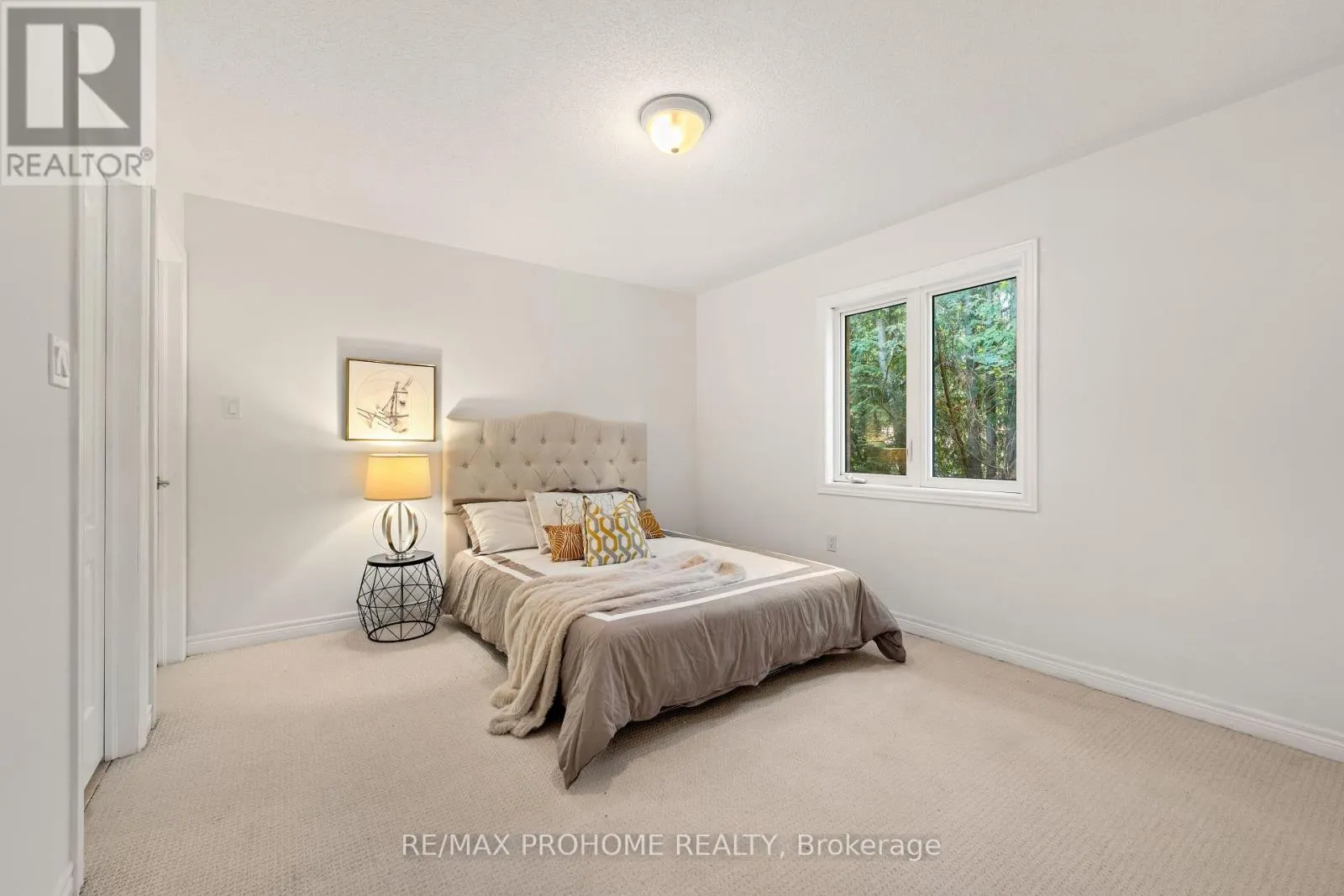 102 RIVEREDGE DRIVE