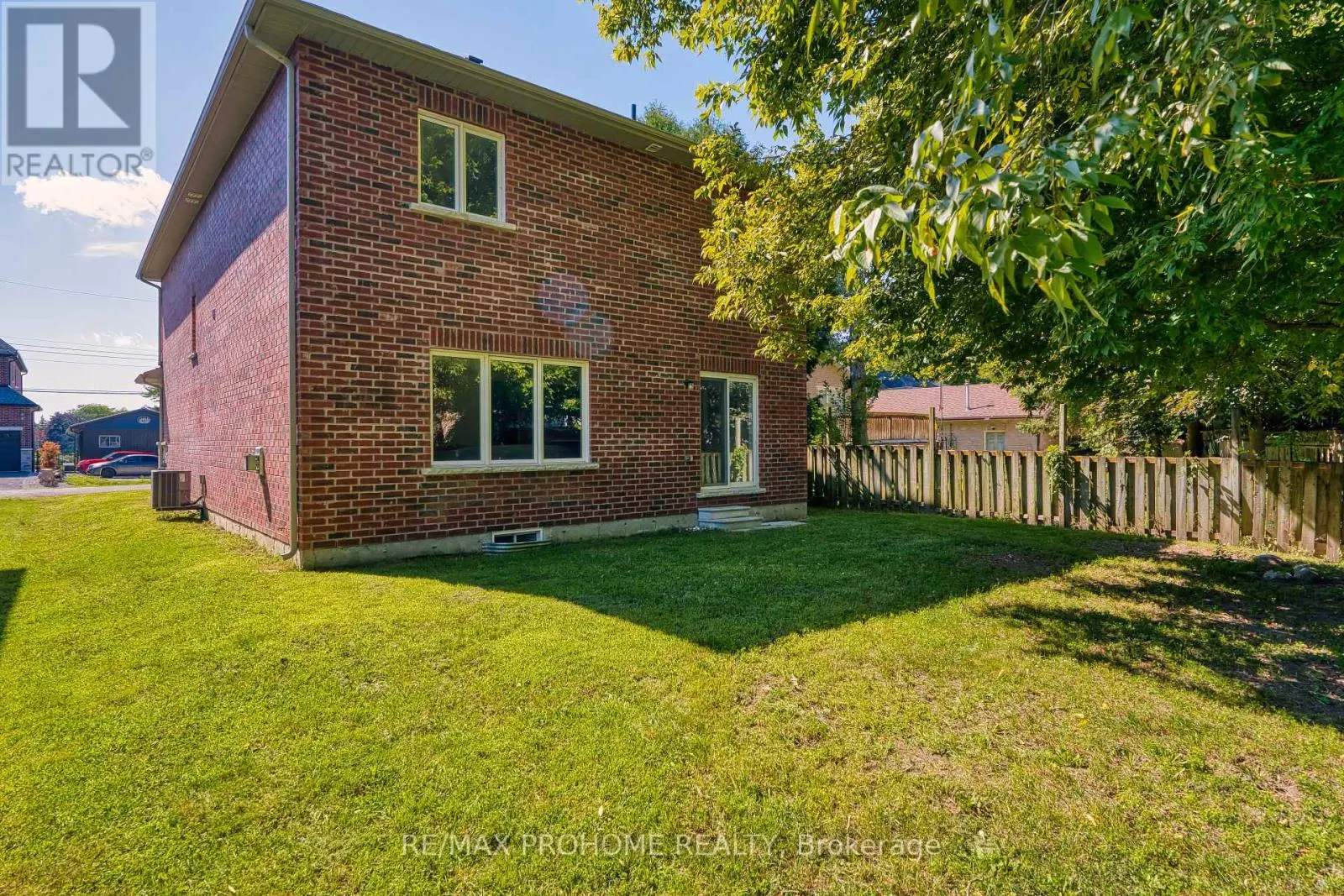 102 RIVEREDGE DRIVE