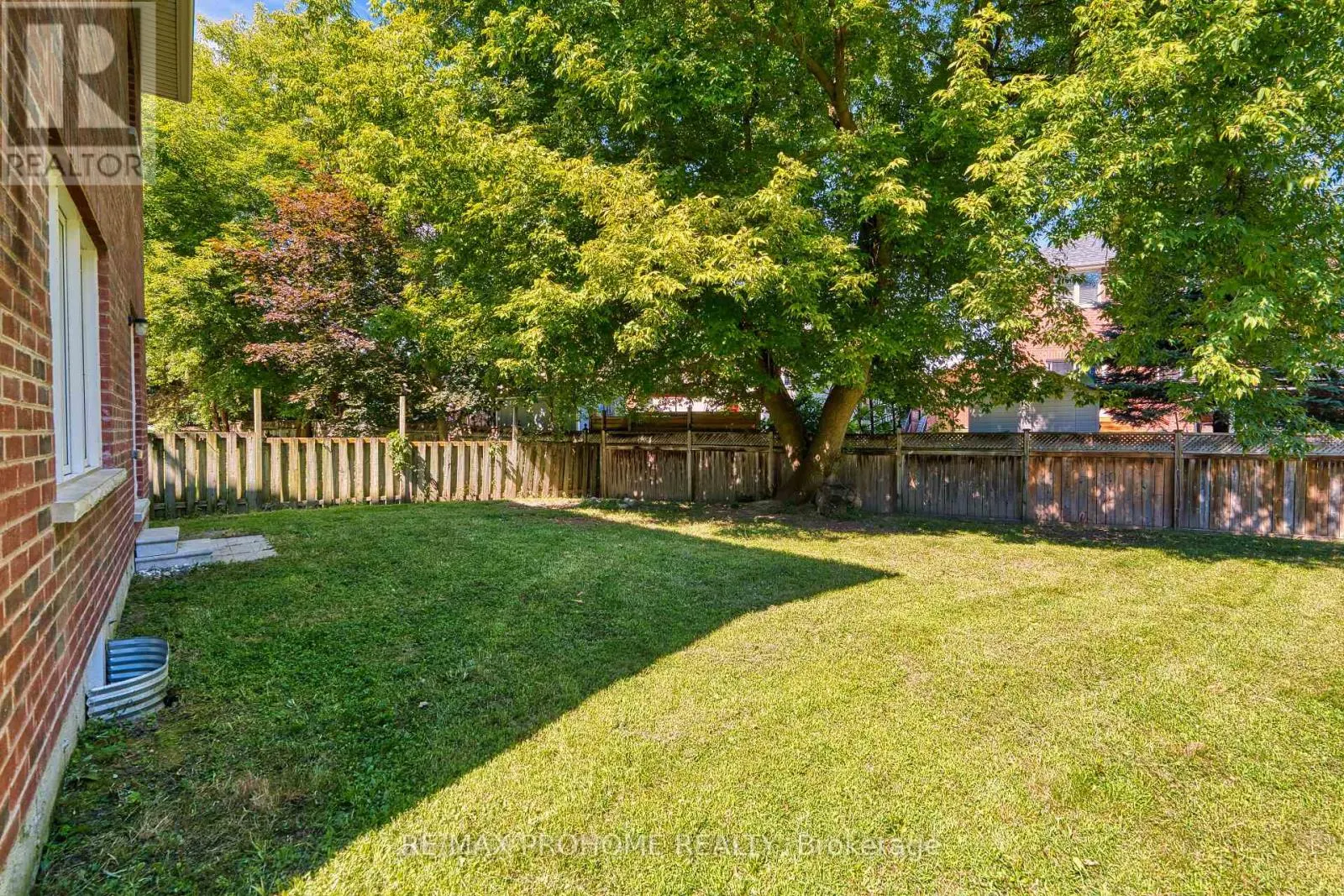 102 RIVEREDGE DRIVE