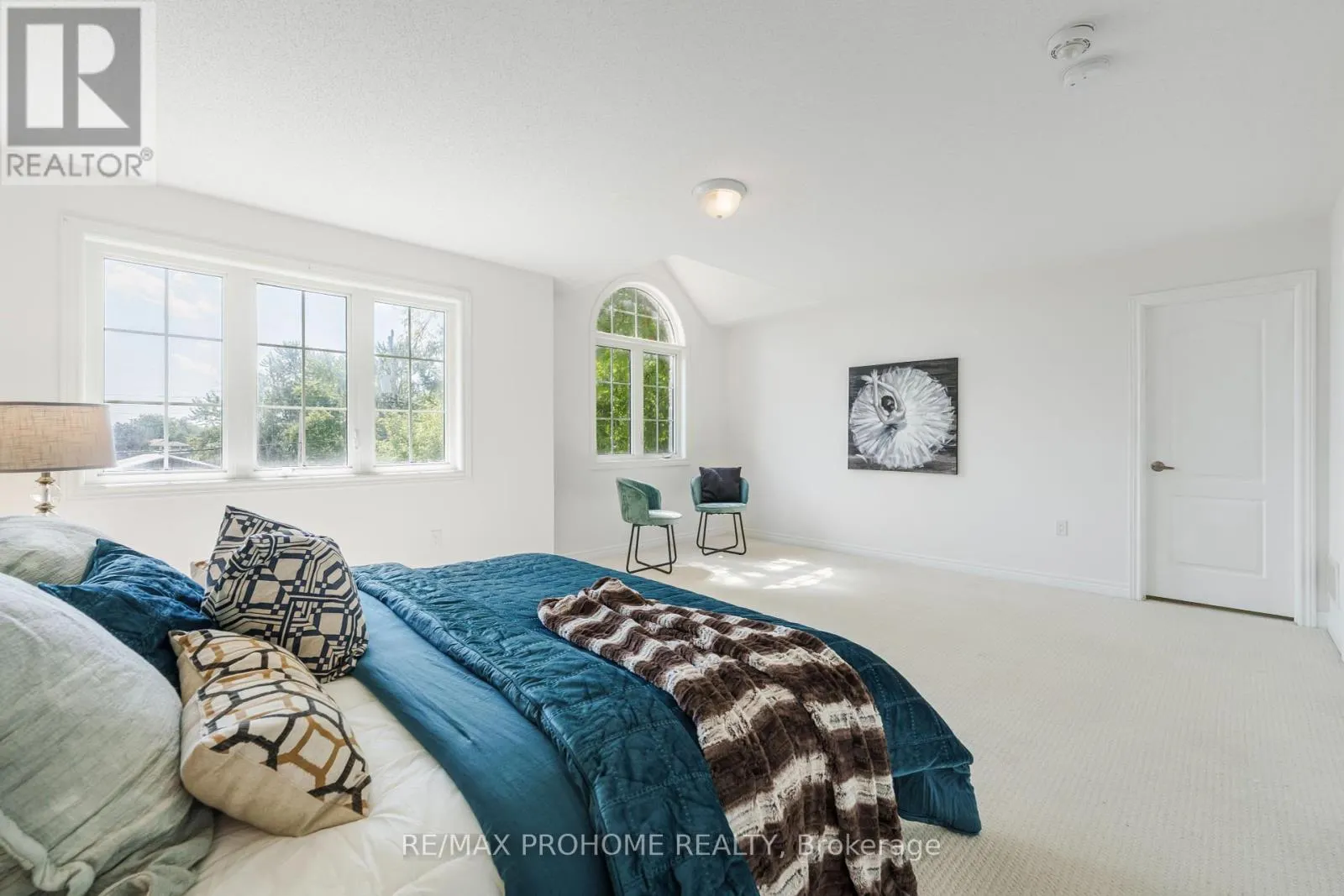 102 RIVEREDGE DRIVE