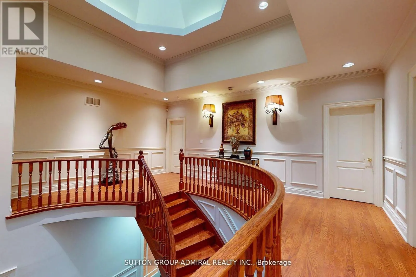 220 KING HIGH DRIVE