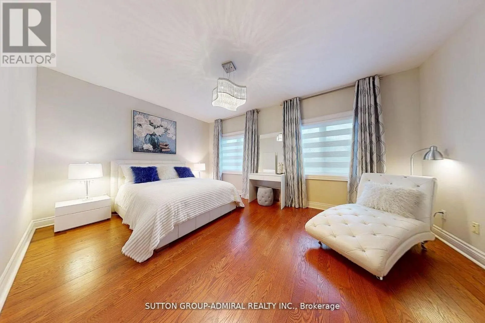 220 KING HIGH DRIVE