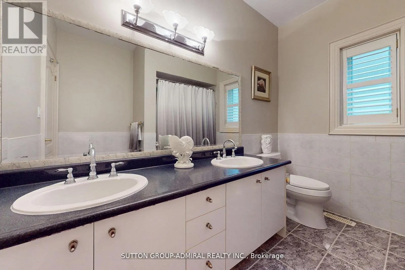 220 KING HIGH DRIVE
