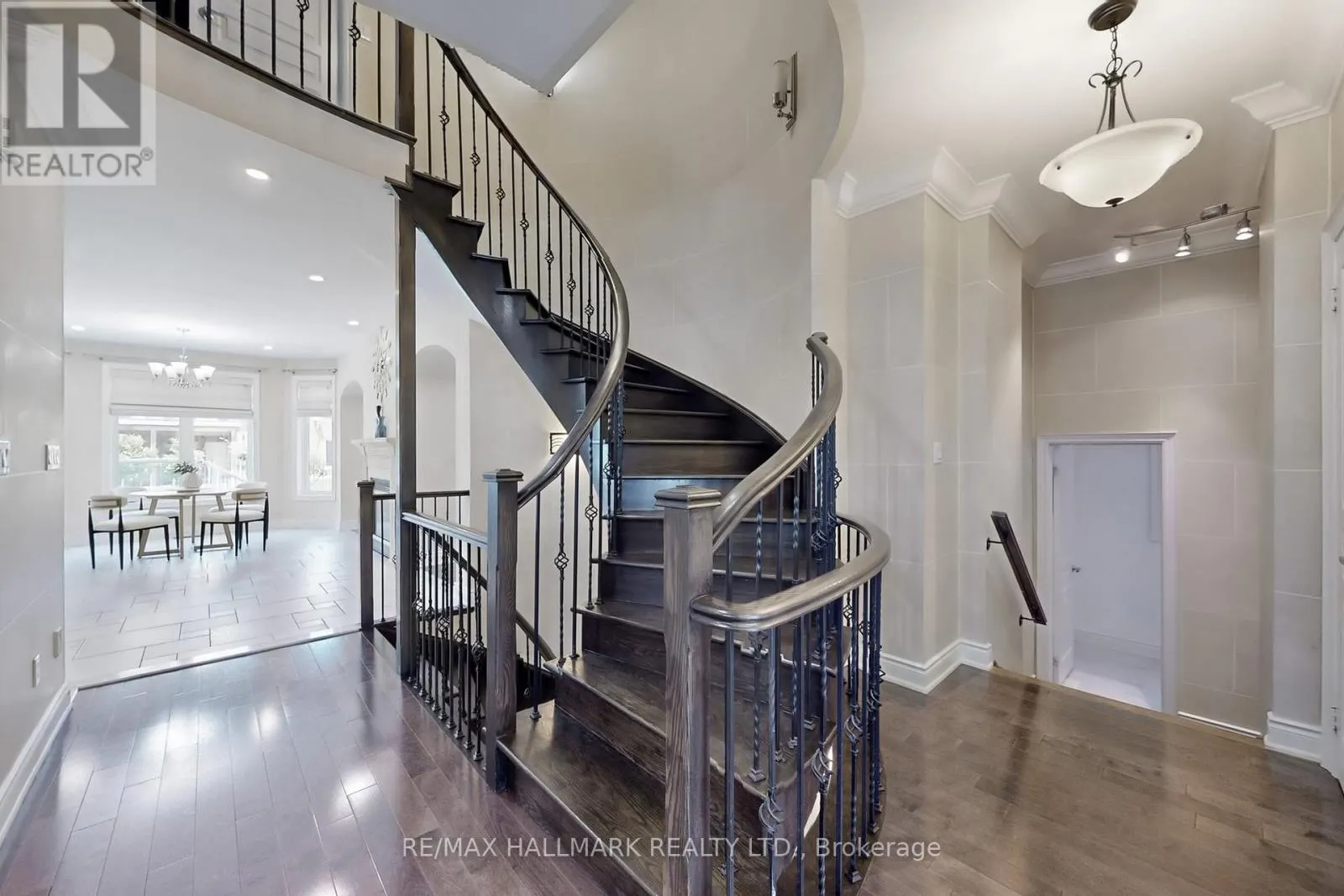420 PARADELLE DRIVE