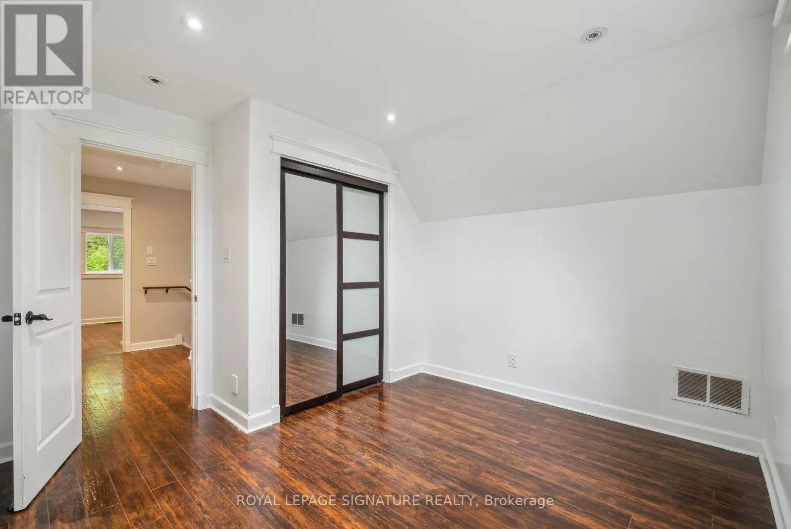 4290 YONGE STREET