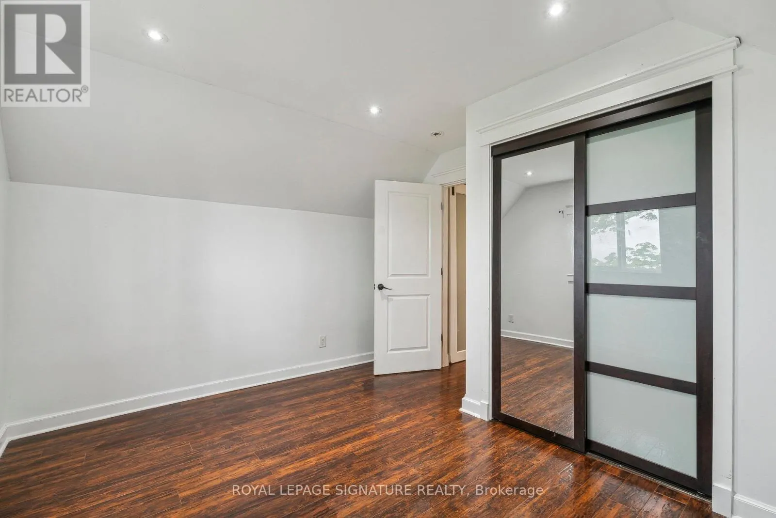 4290 YONGE STREET