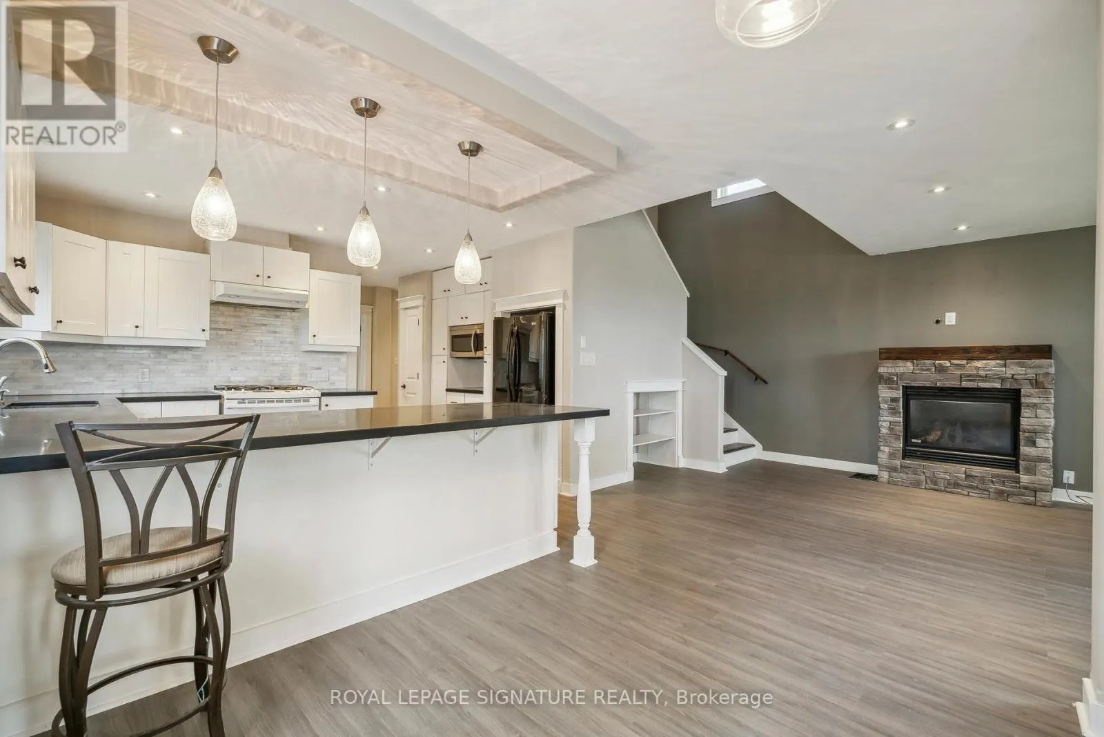 4290 YONGE STREET