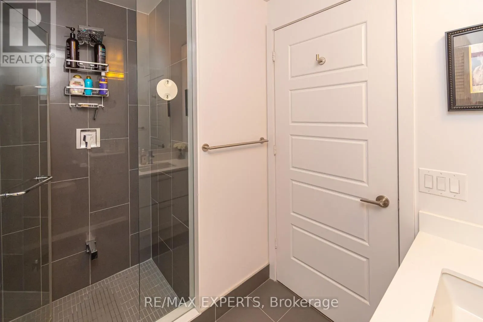 C315 - 301 SEA RAY AVENUE