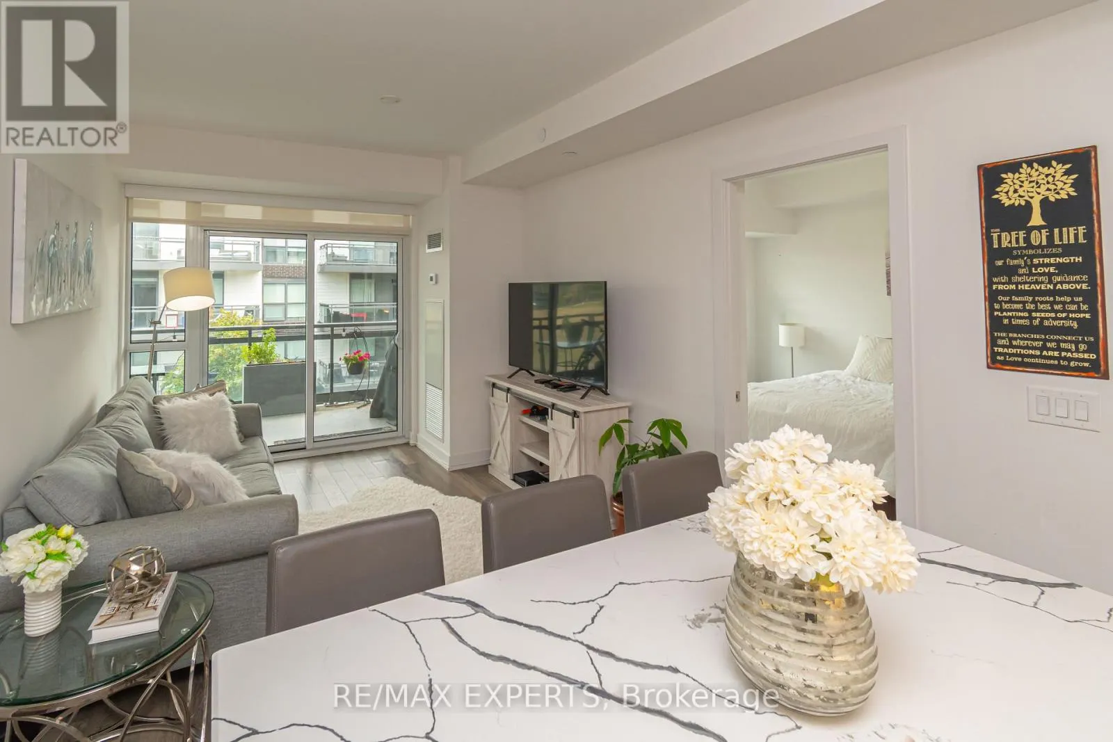 C315 - 301 SEA RAY AVENUE