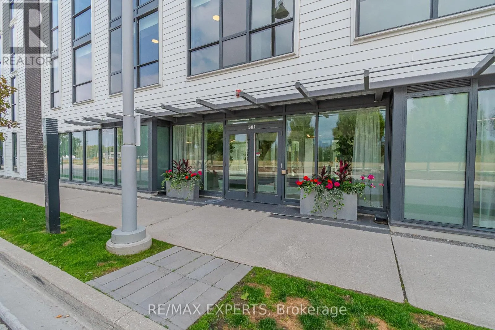 C315 - 301 SEA RAY AVENUE