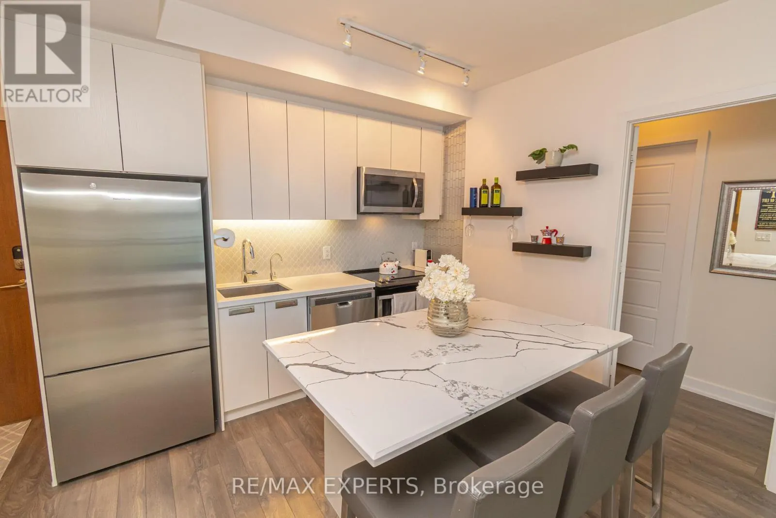 C315 - 301 SEA RAY AVENUE