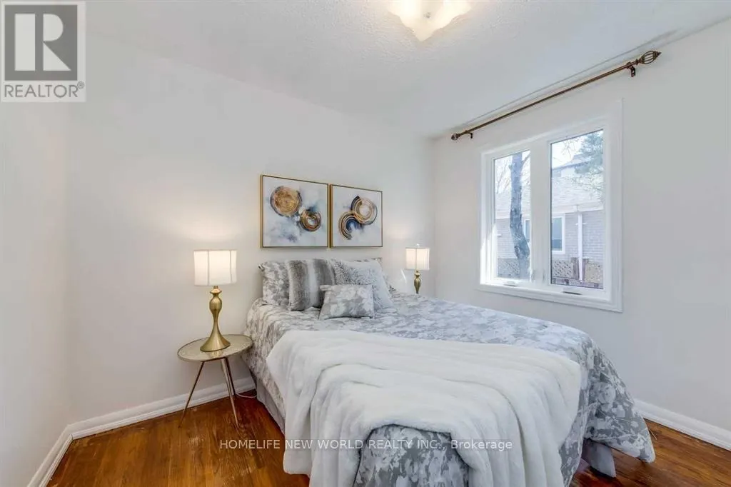 516 LYNETT CRESCENT