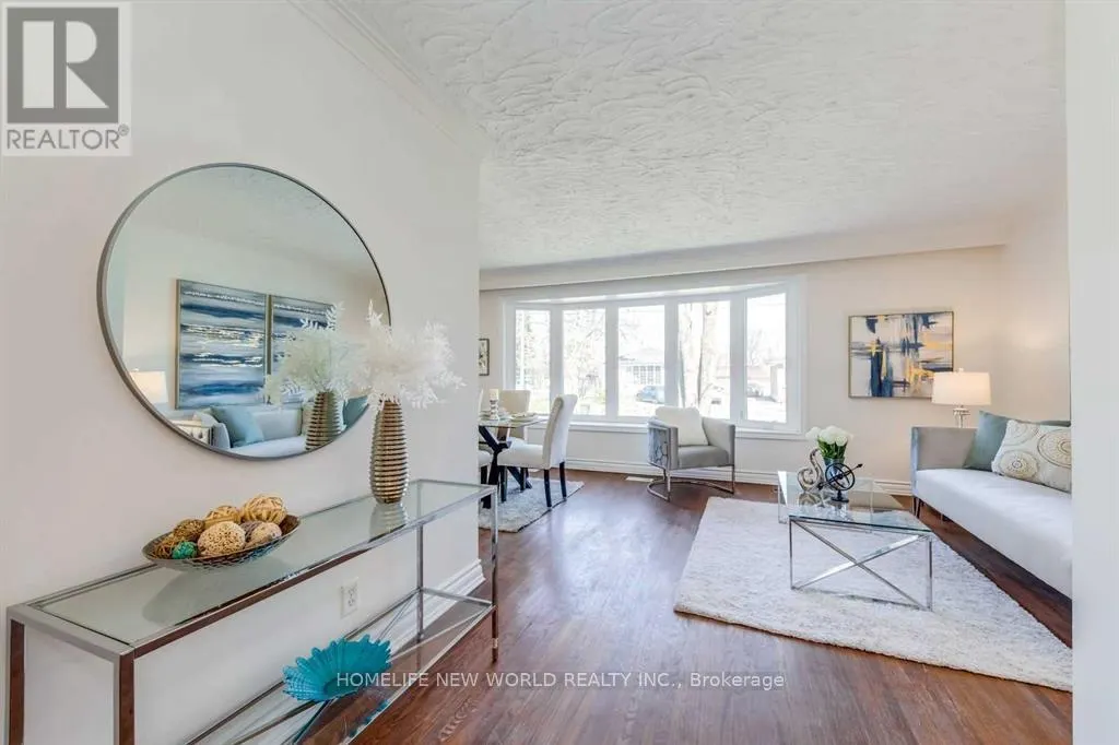 516 LYNETT CRESCENT