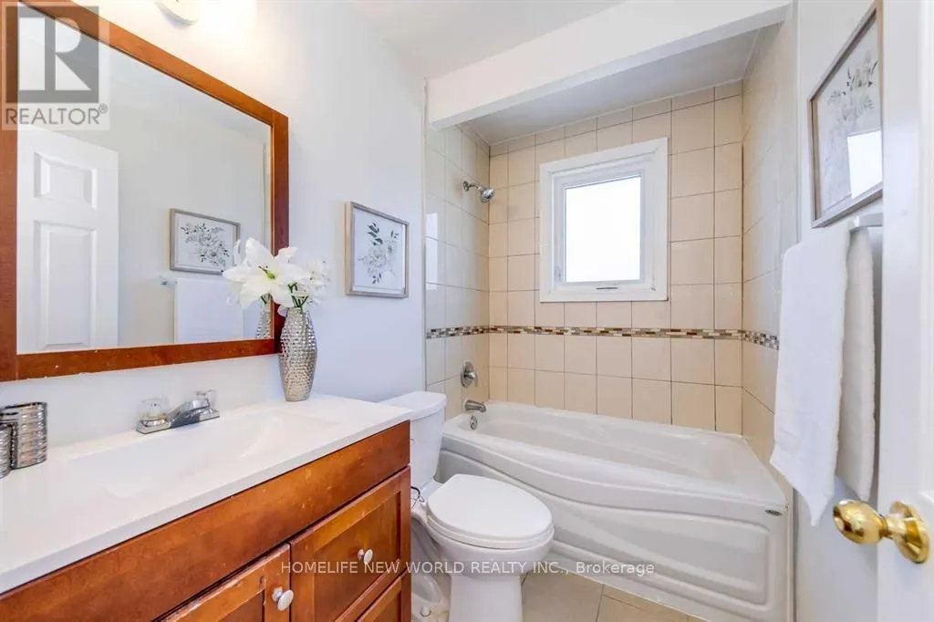 516 LYNETT CRESCENT