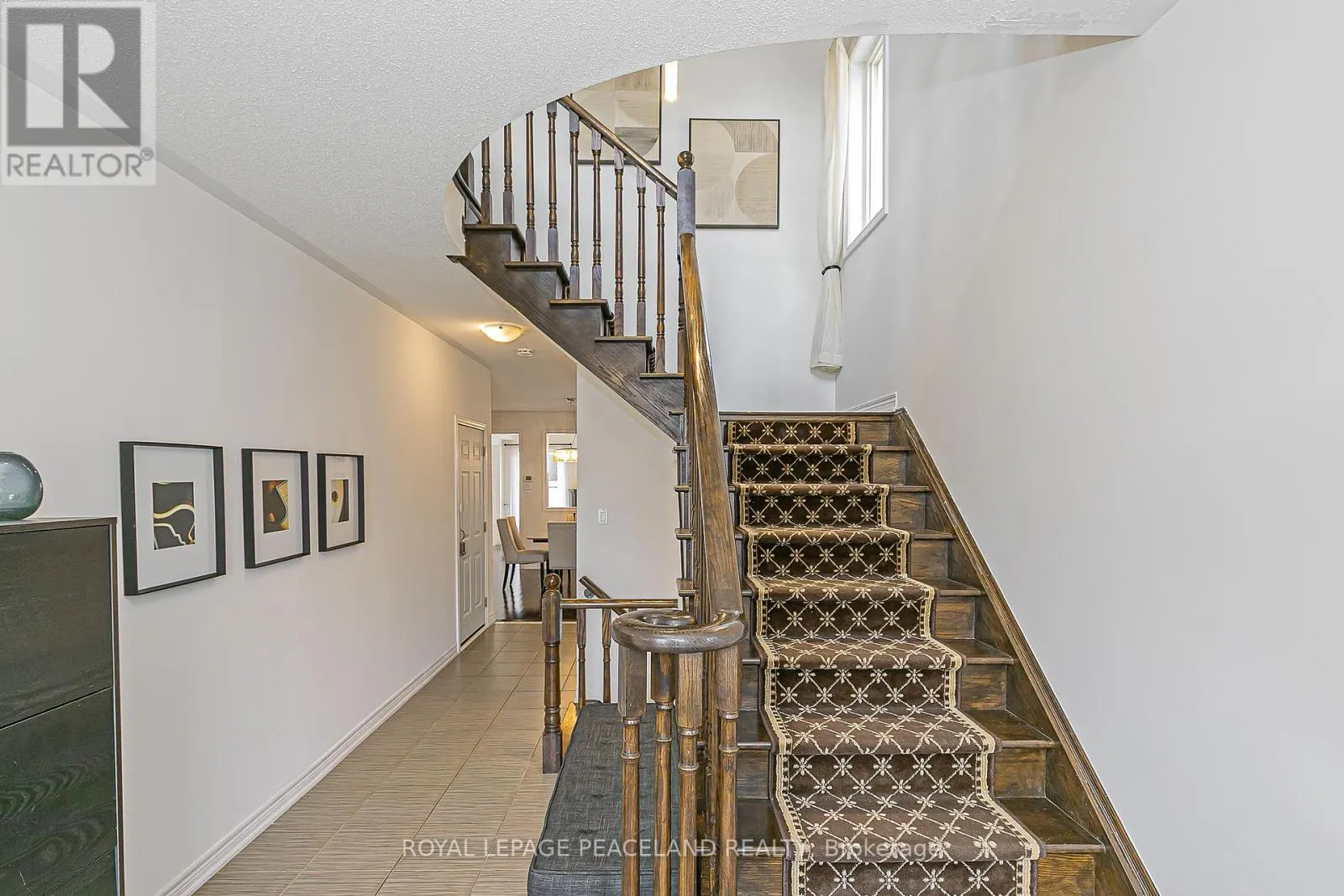 10 PAVLOVA CRESCENT