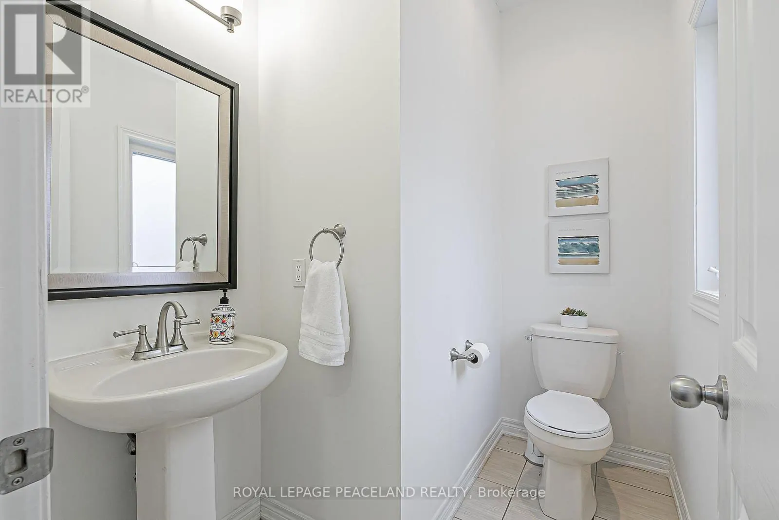 10 PAVLOVA CRESCENT