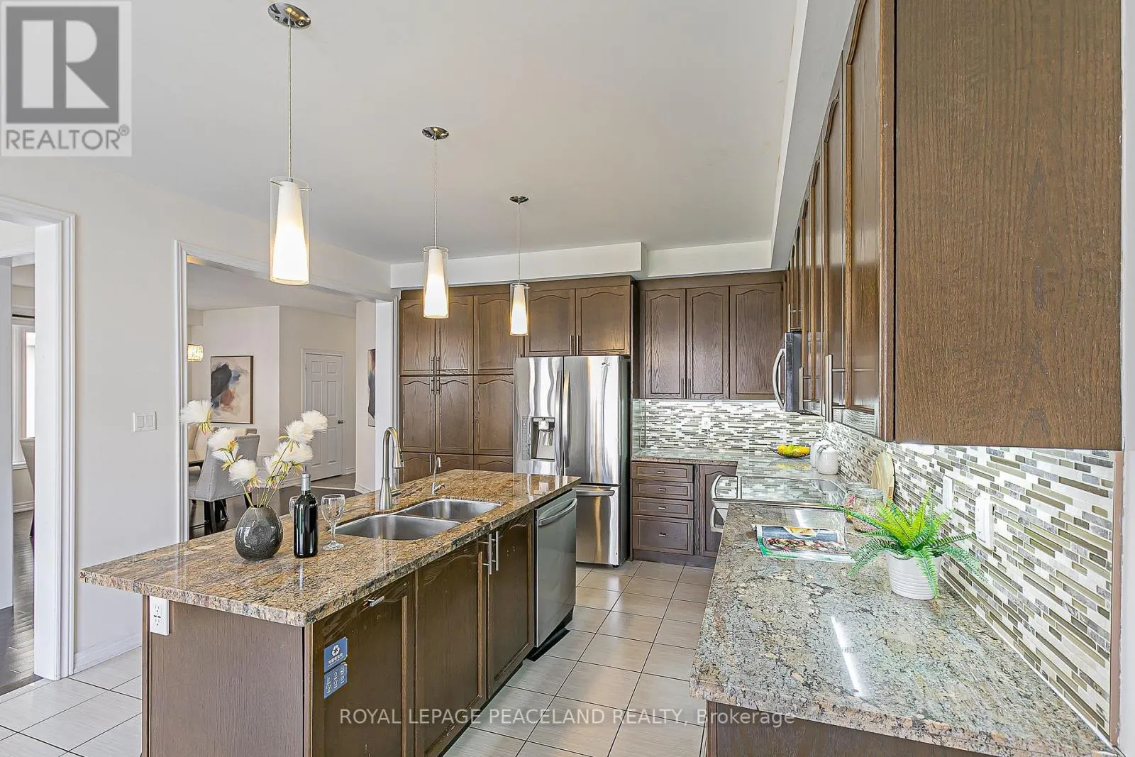 10 PAVLOVA CRESCENT