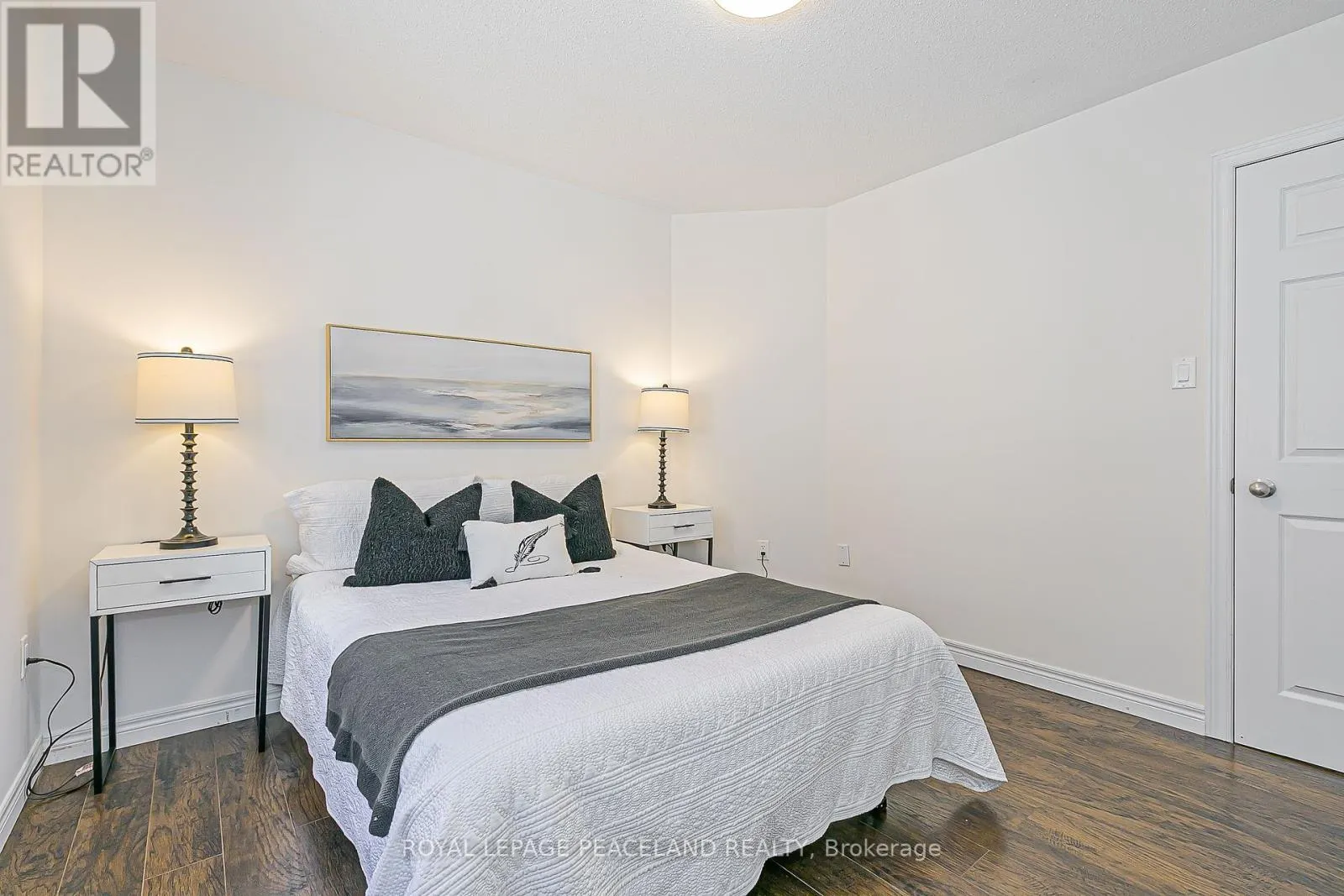 10 PAVLOVA CRESCENT