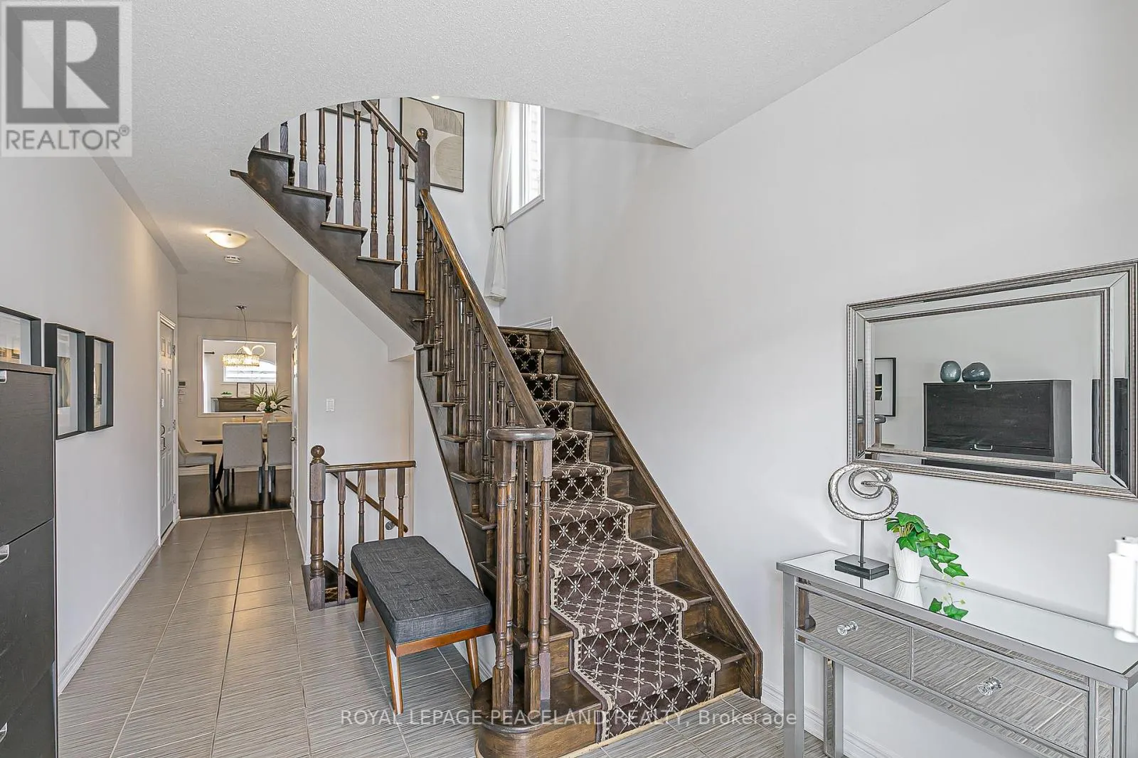 10 PAVLOVA CRESCENT