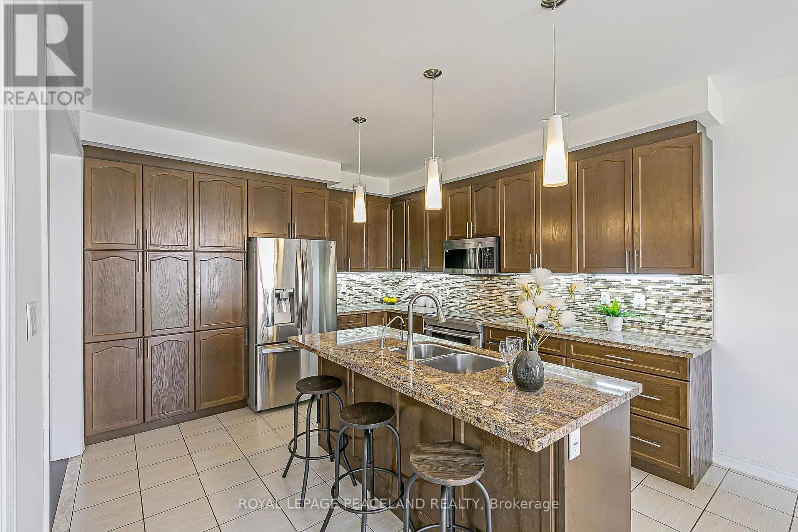 10 PAVLOVA CRESCENT