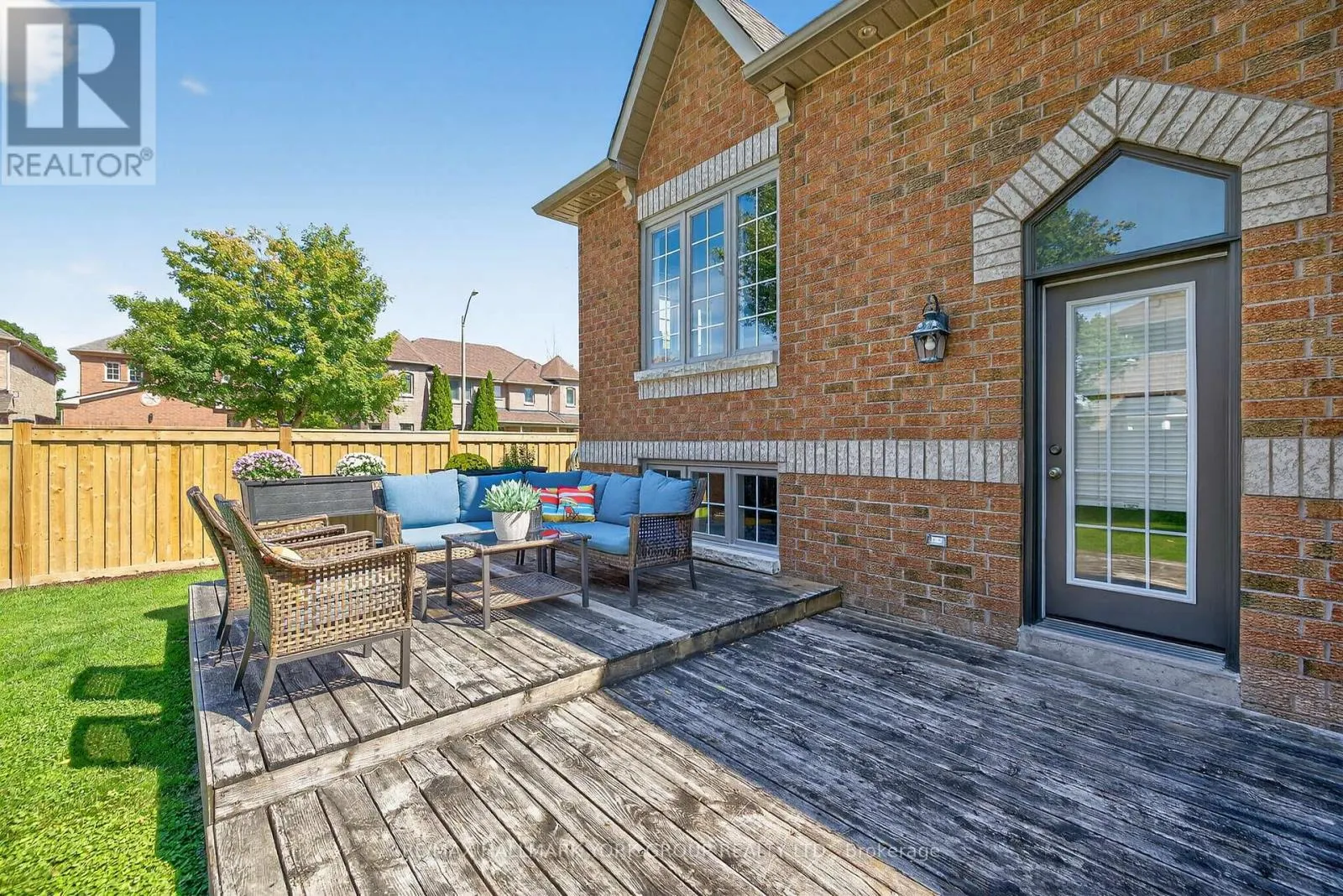 2 HADLEY COURT
