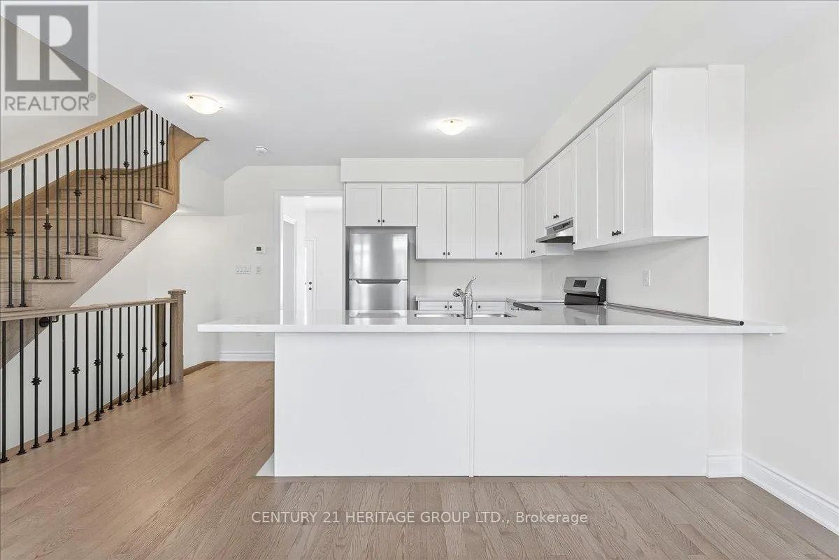 6 ELGIN COURT