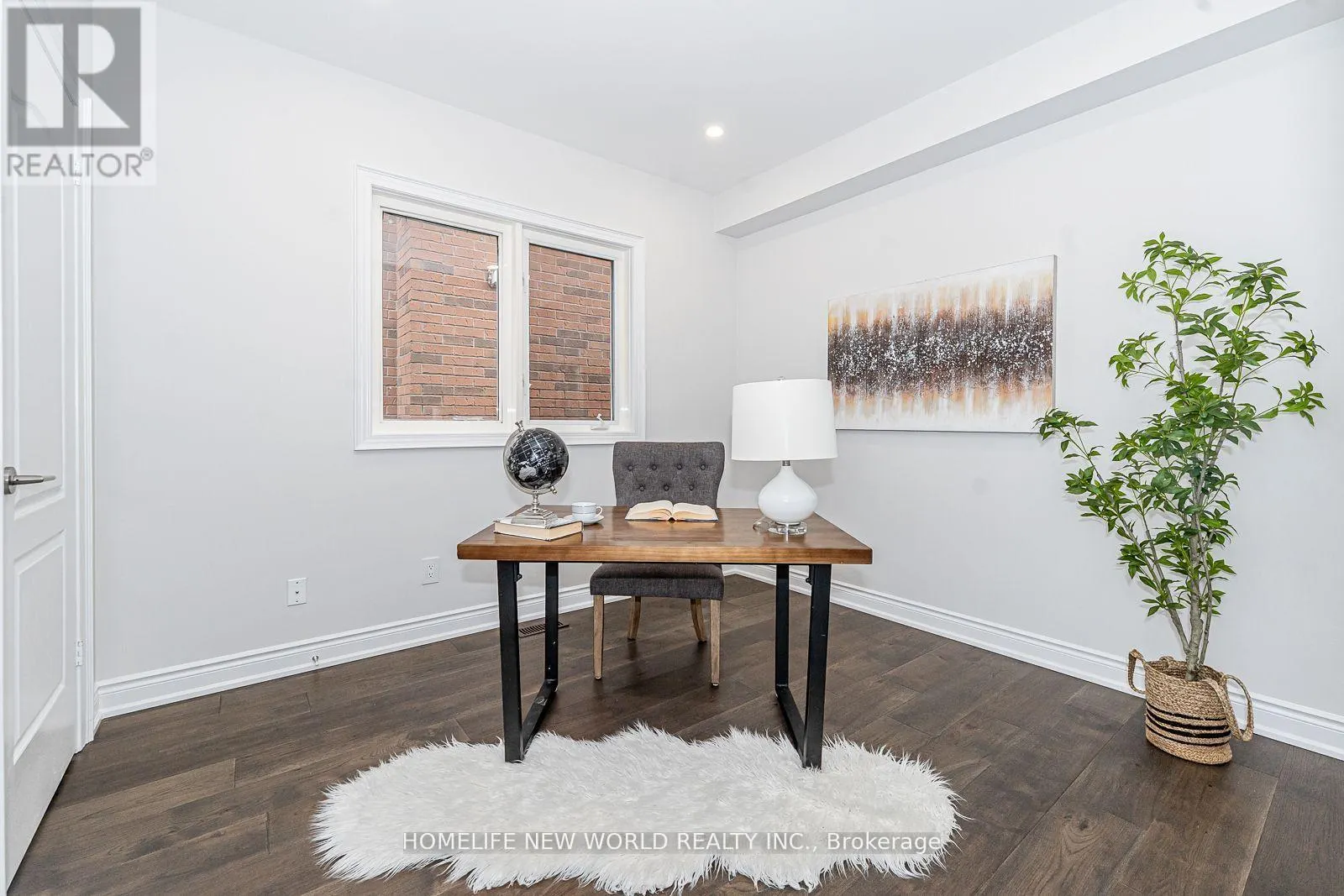 11 FORTUNE CRESCENT