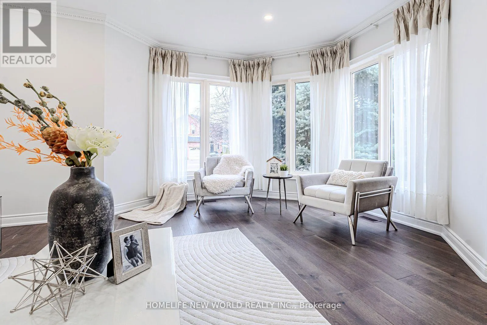 11 FORTUNE CRESCENT