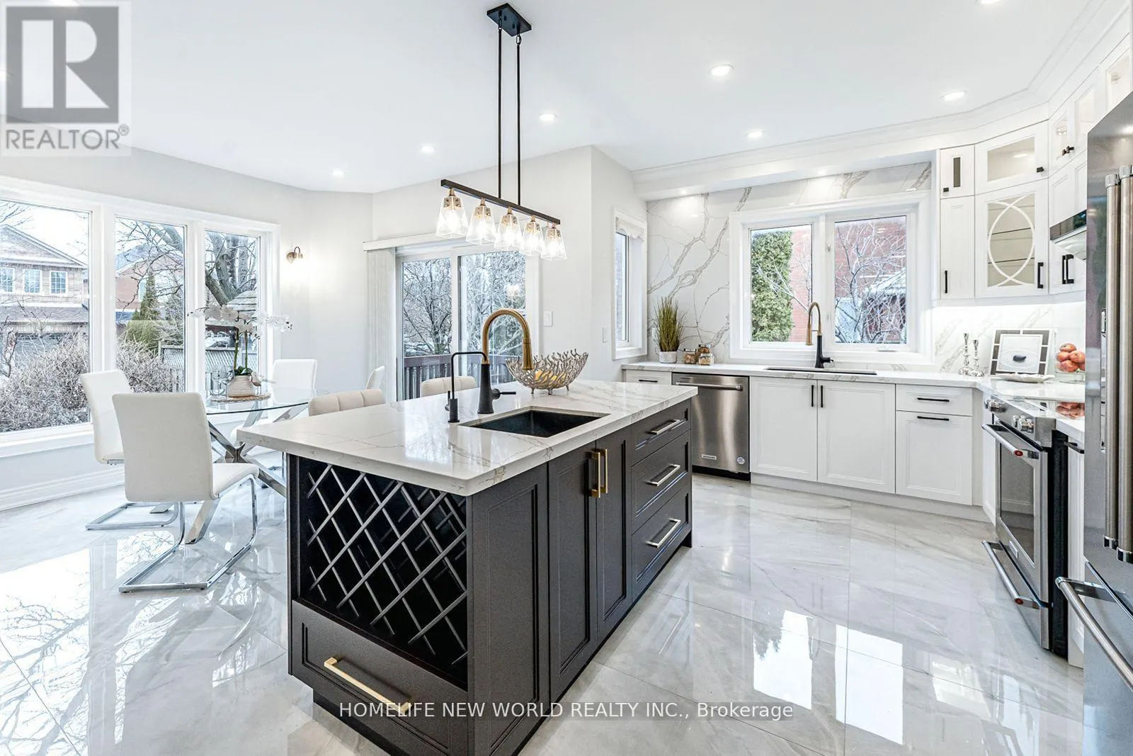 11 FORTUNE CRESCENT