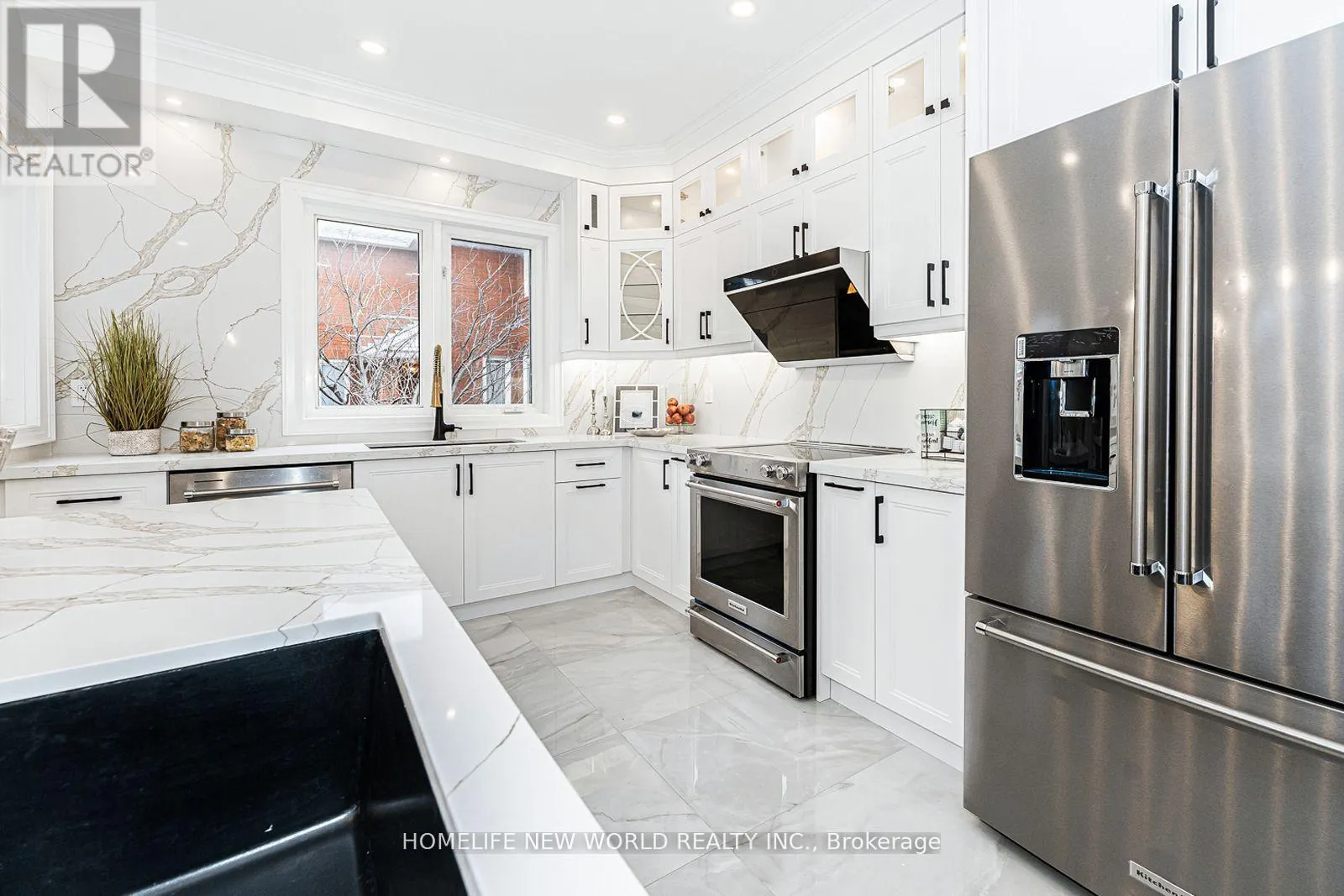 11 FORTUNE CRESCENT