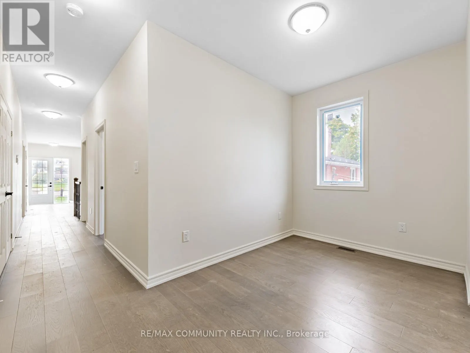 506 SIMCOE STREET