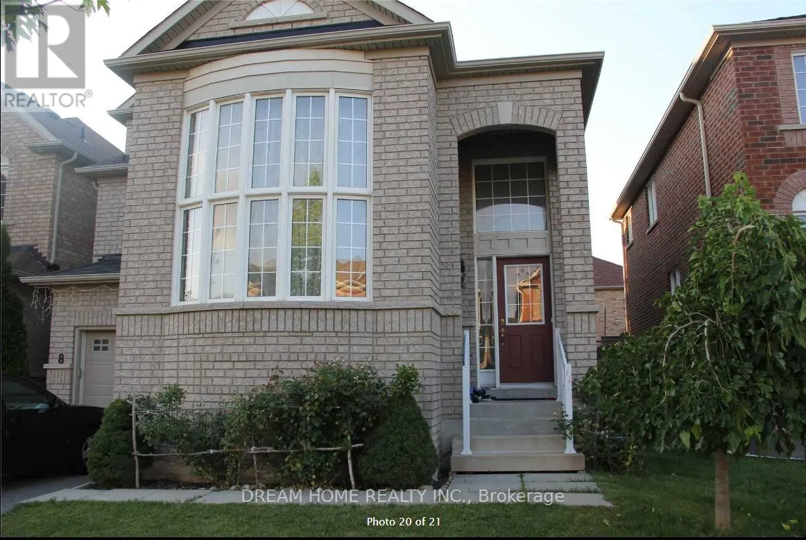 8 MIMOSA STREET