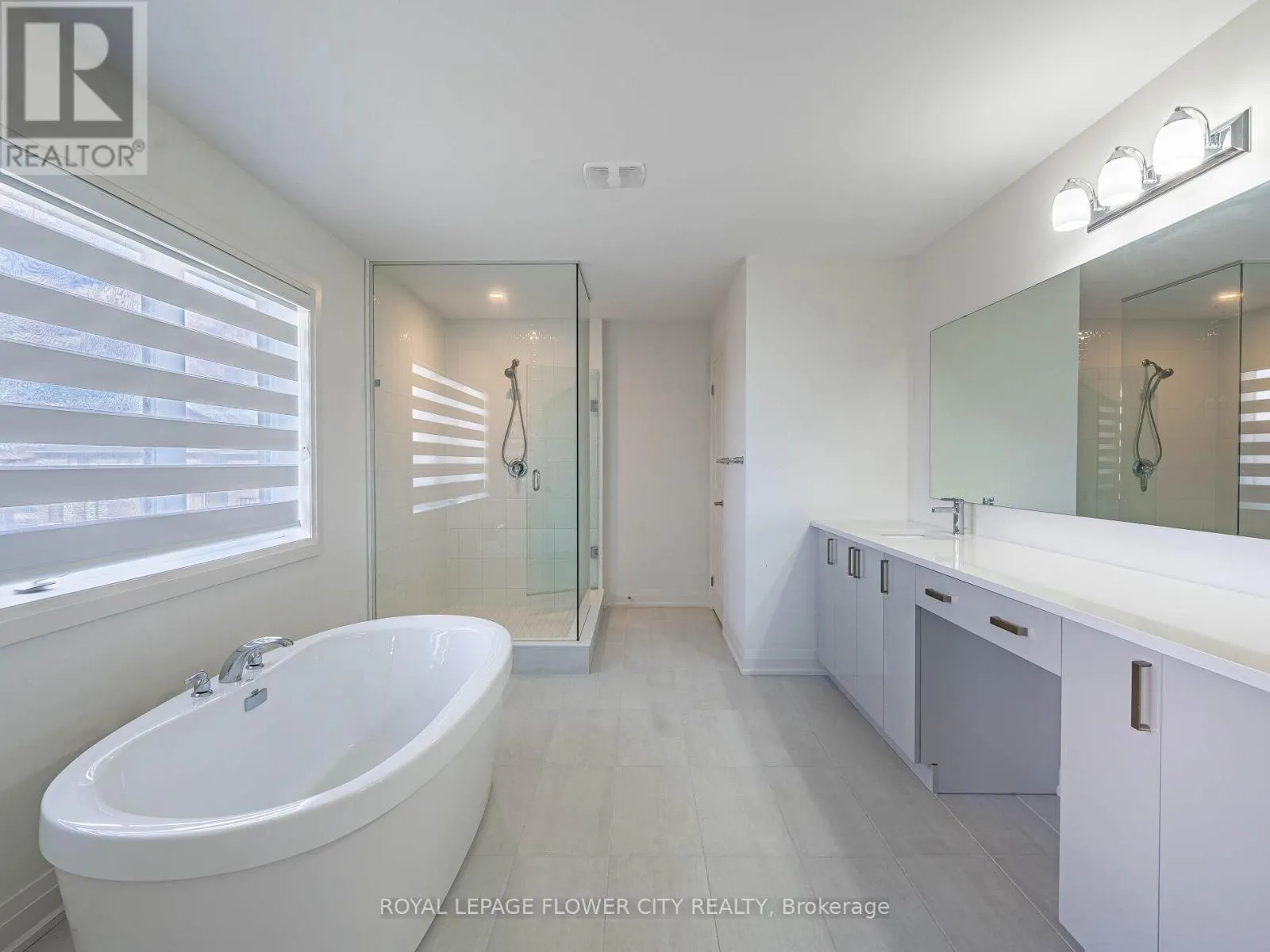 26 HUMMINGBIRD GROVE