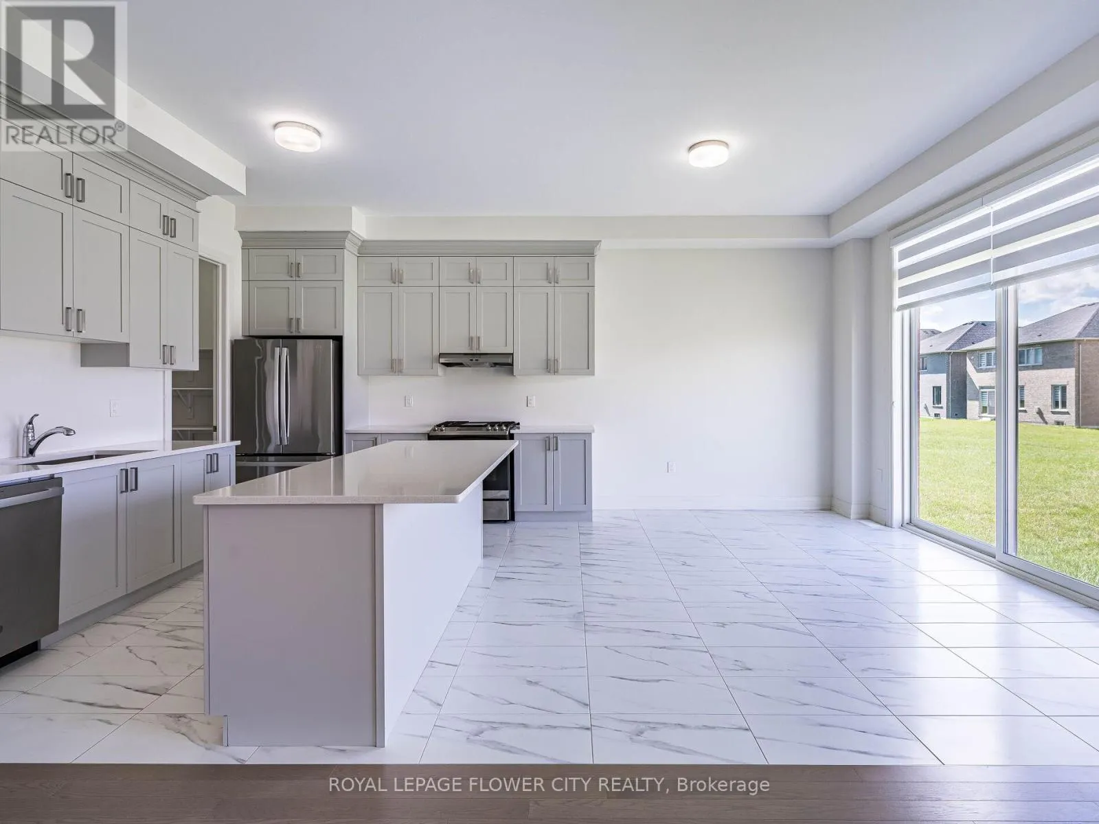 26 HUMMINGBIRD GROVE