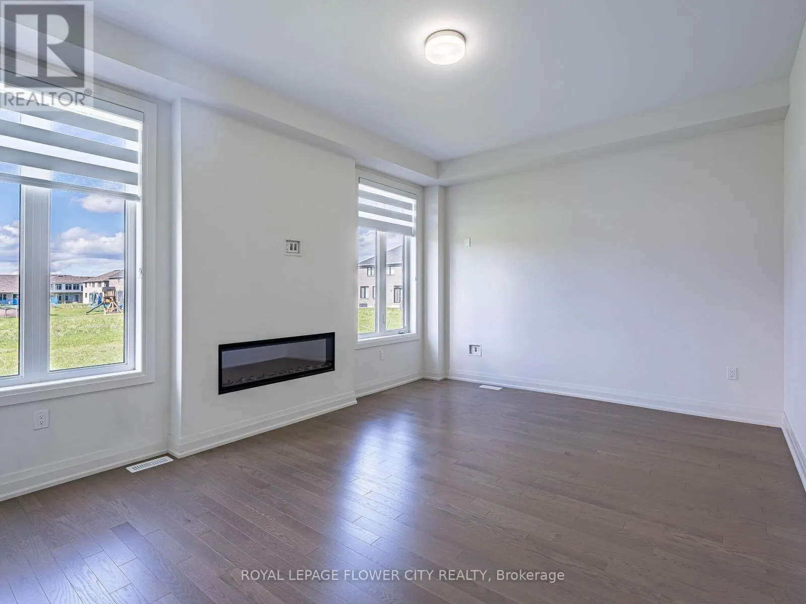 26 HUMMINGBIRD GROVE