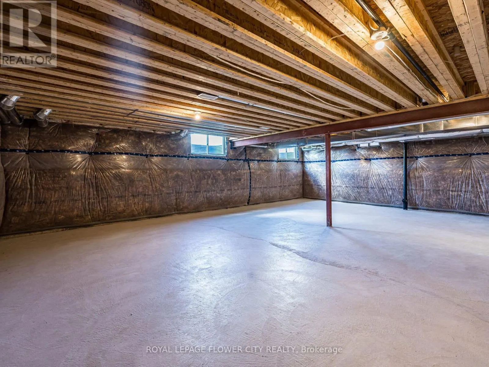 26 HUMMINGBIRD GROVE