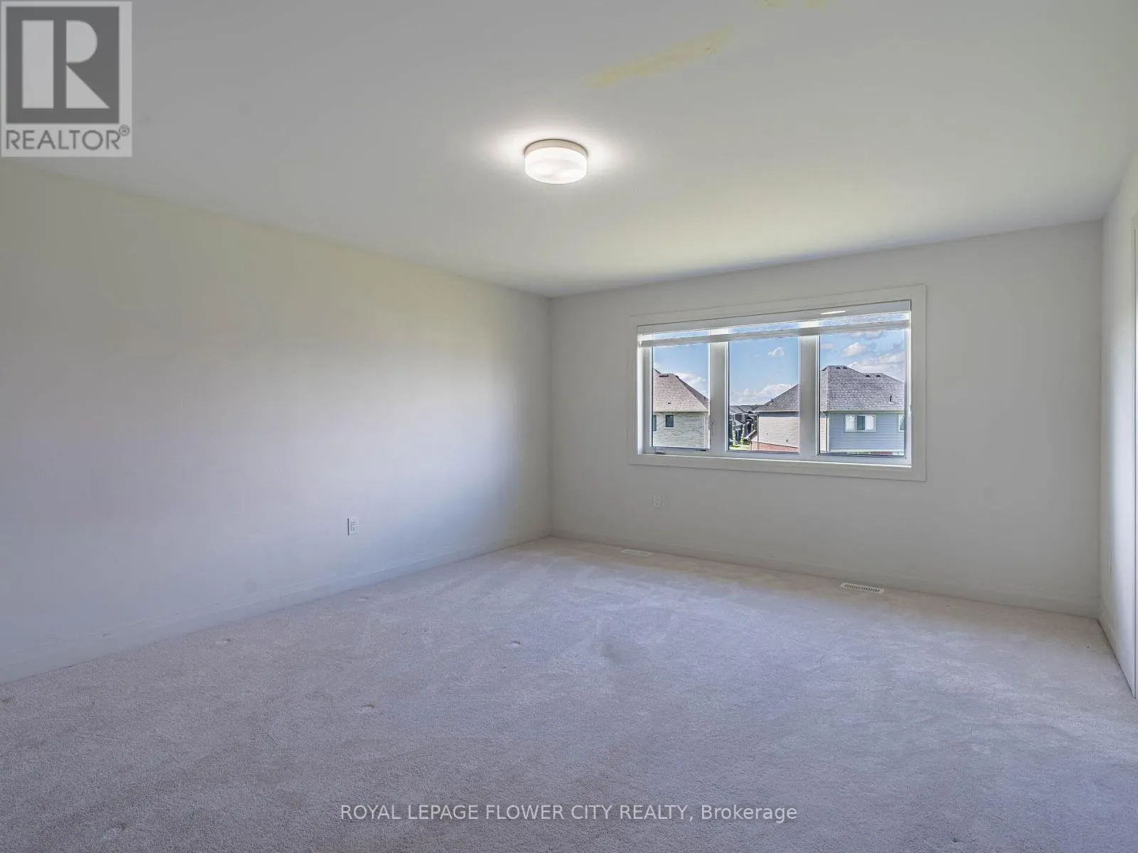 26 HUMMINGBIRD GROVE