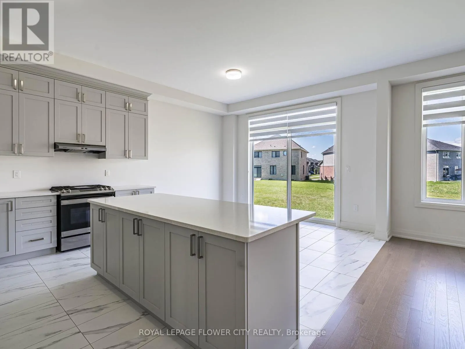 26 HUMMINGBIRD GROVE