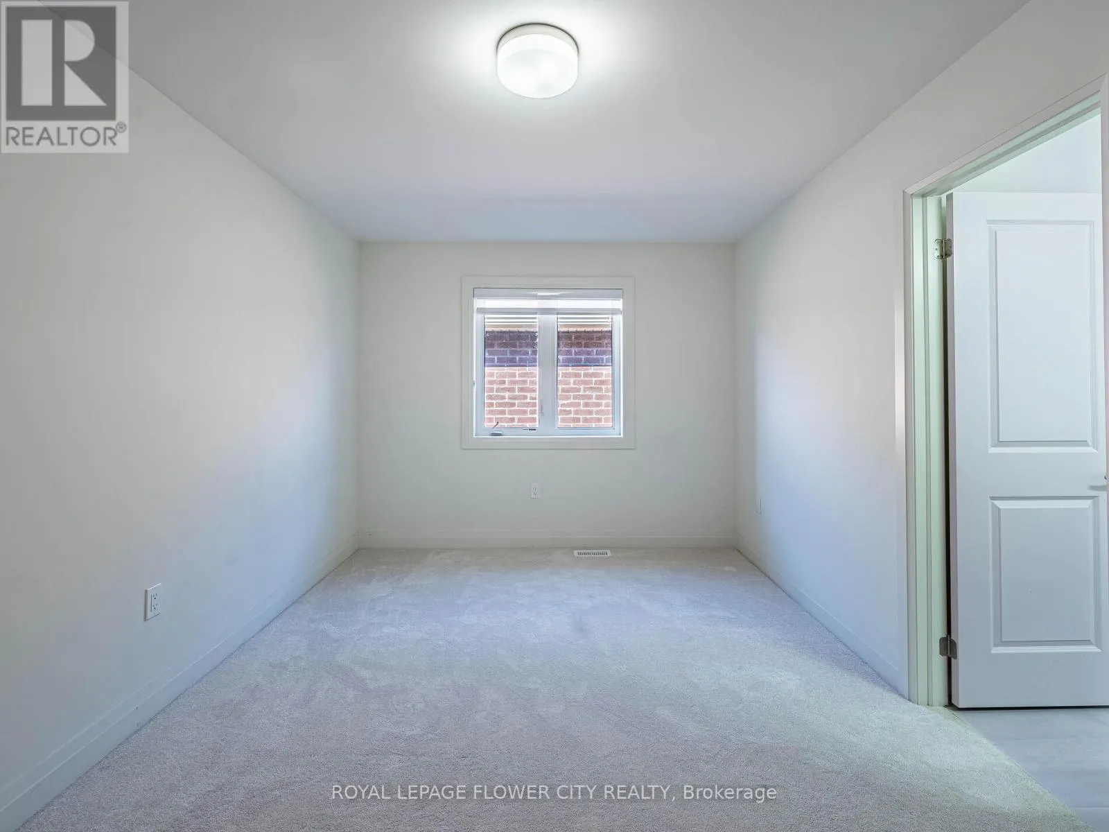 26 HUMMINGBIRD GROVE