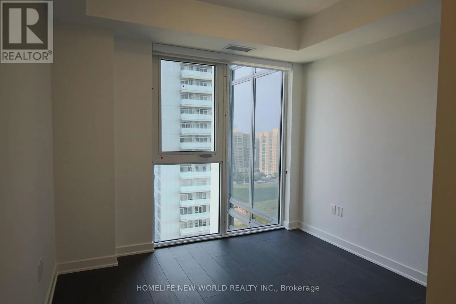1209 - 105 ONEIDA CRESCENT S
