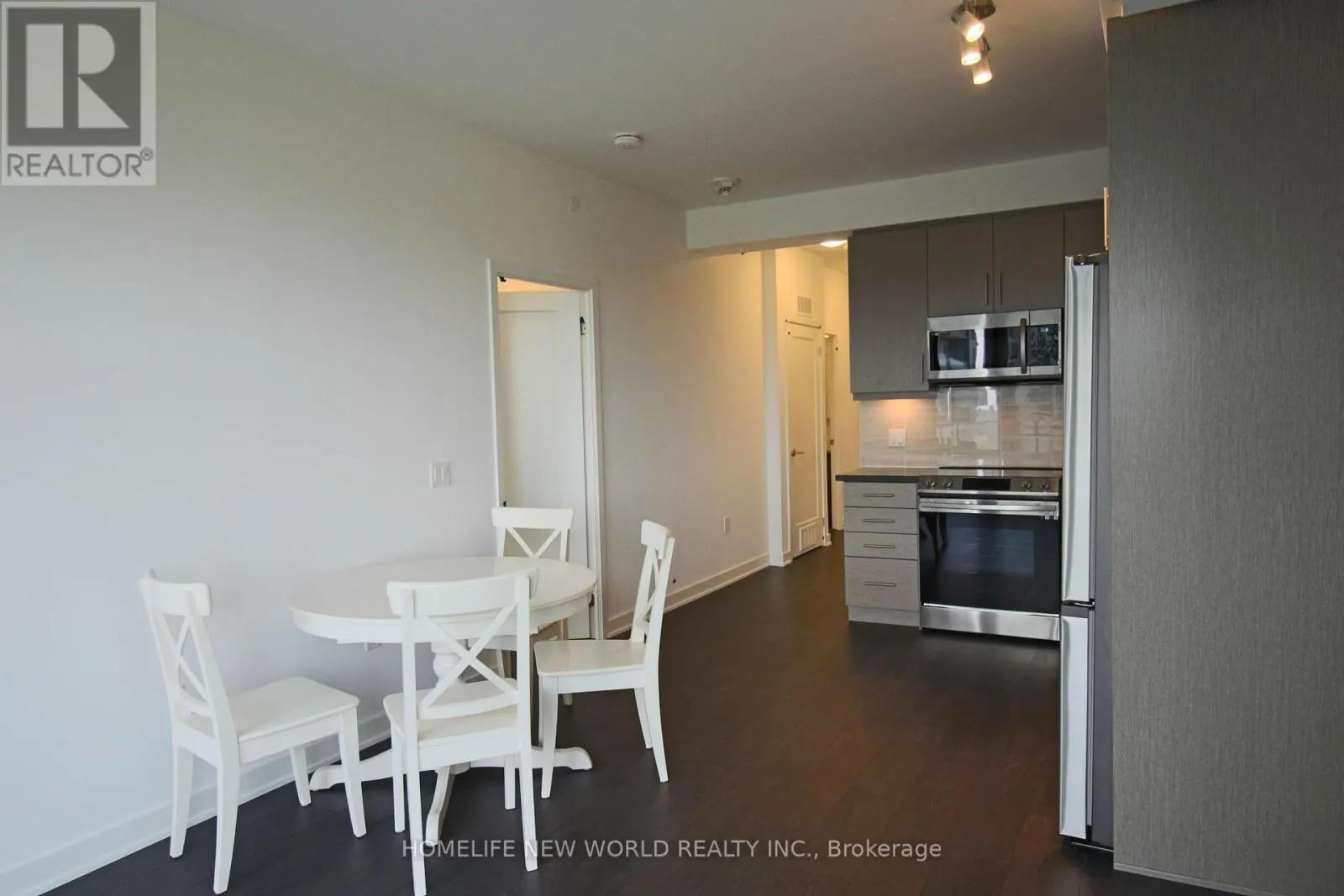 1209 - 105 ONEIDA CRESCENT S