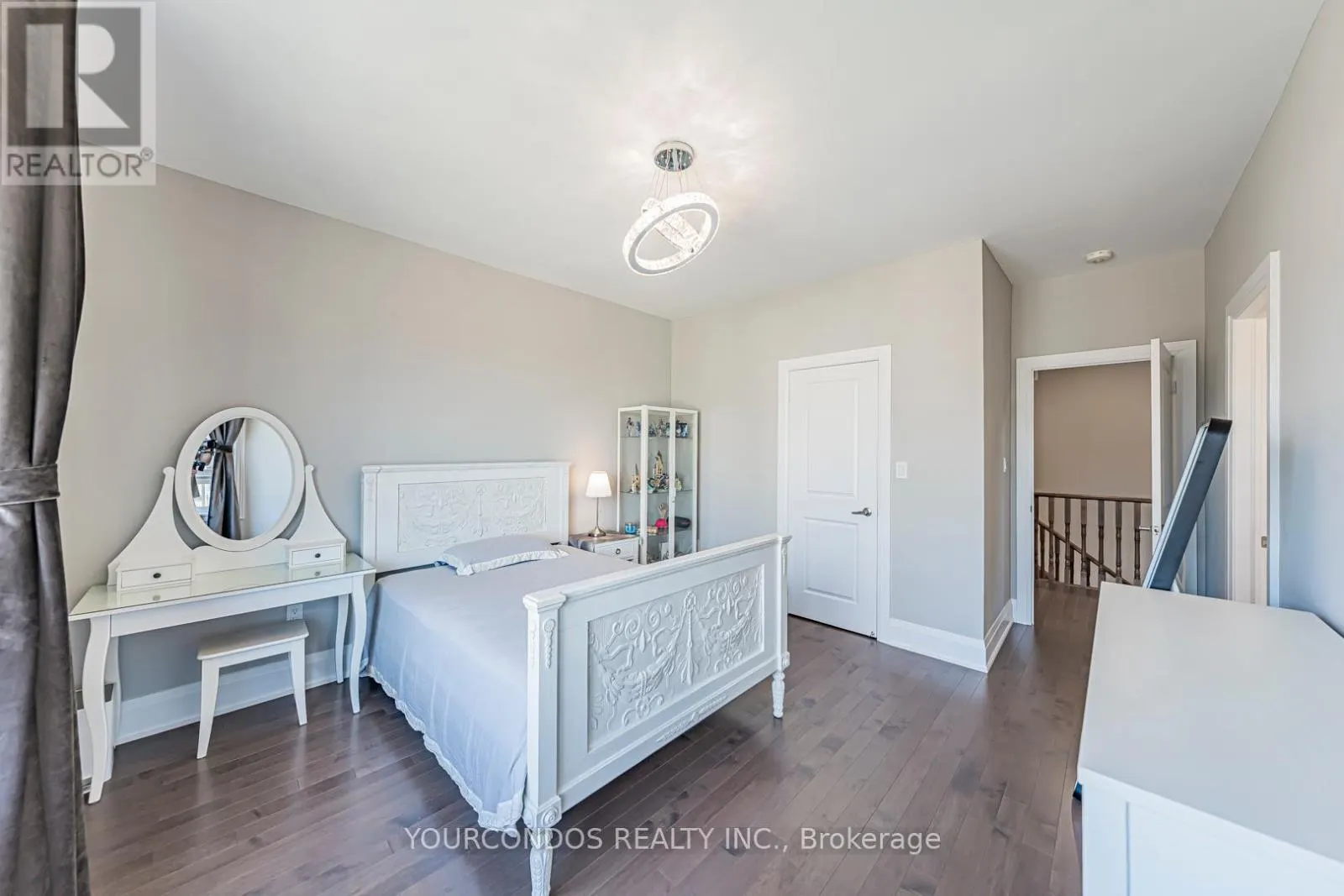 9 SEAGER STREET