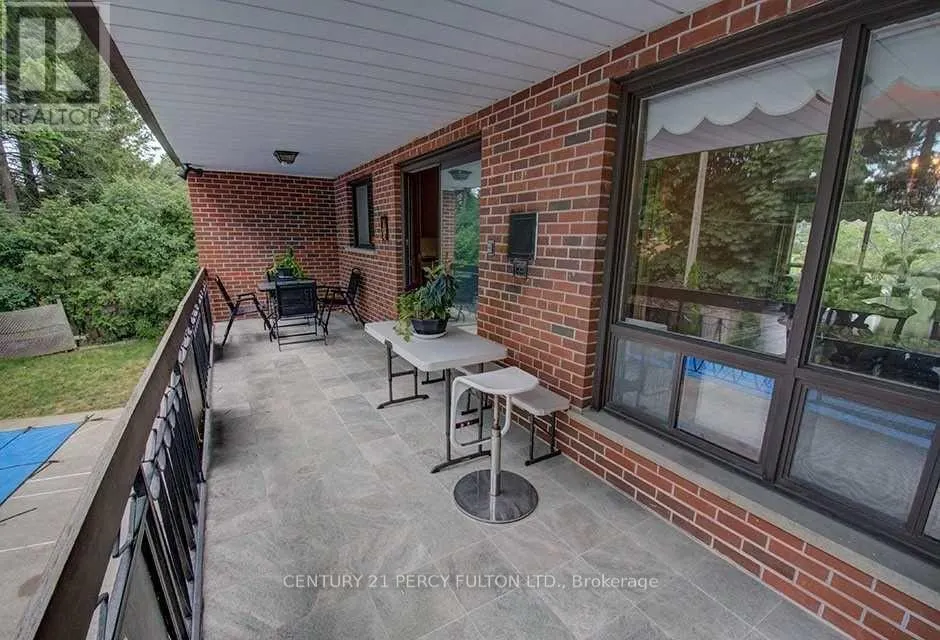 53 POINSETTA DRIVE