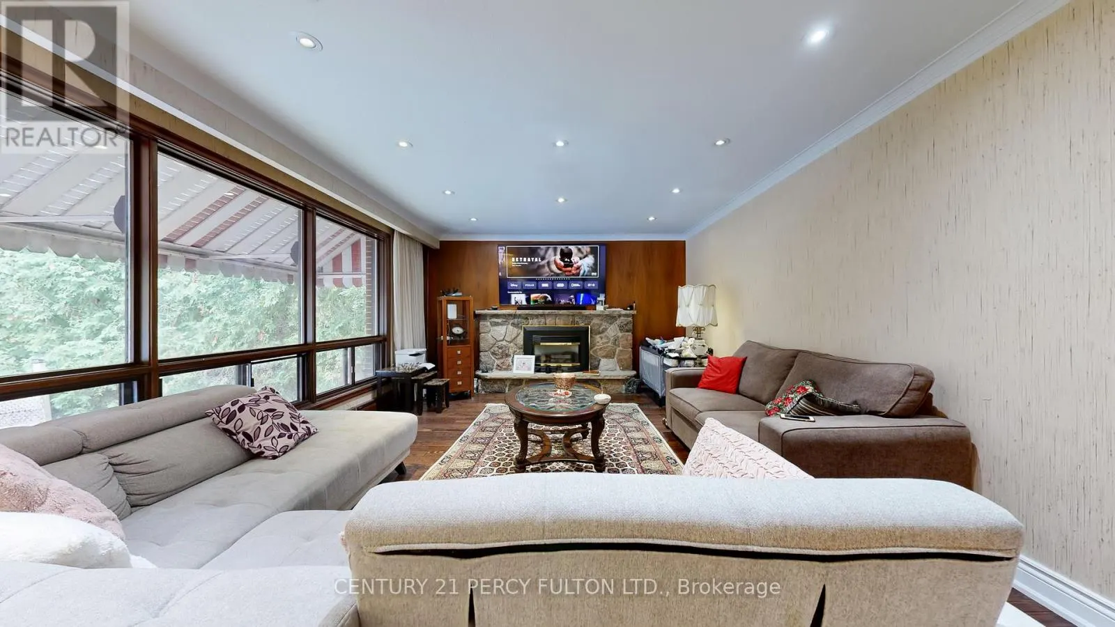 53 POINSETTA DRIVE