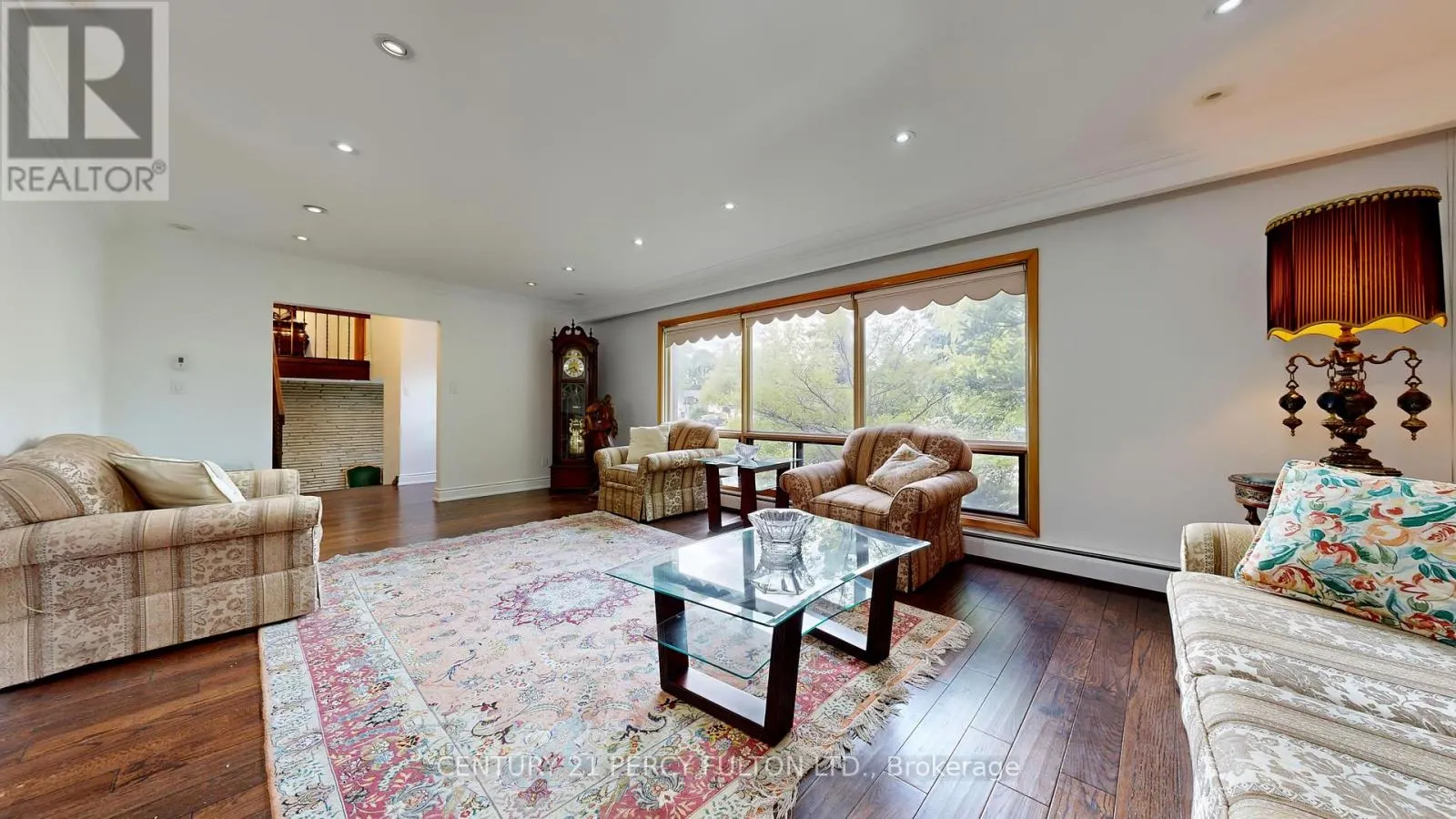 53 POINSETTA DRIVE