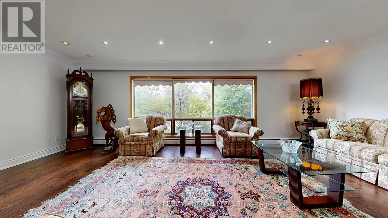 53 POINSETTA DRIVE