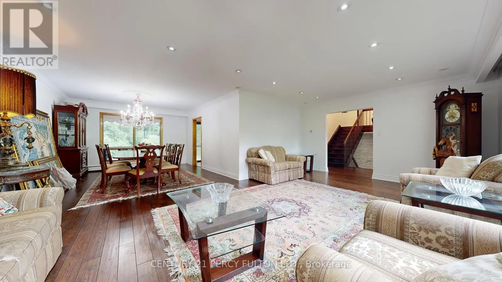 53 POINSETTA DRIVE
