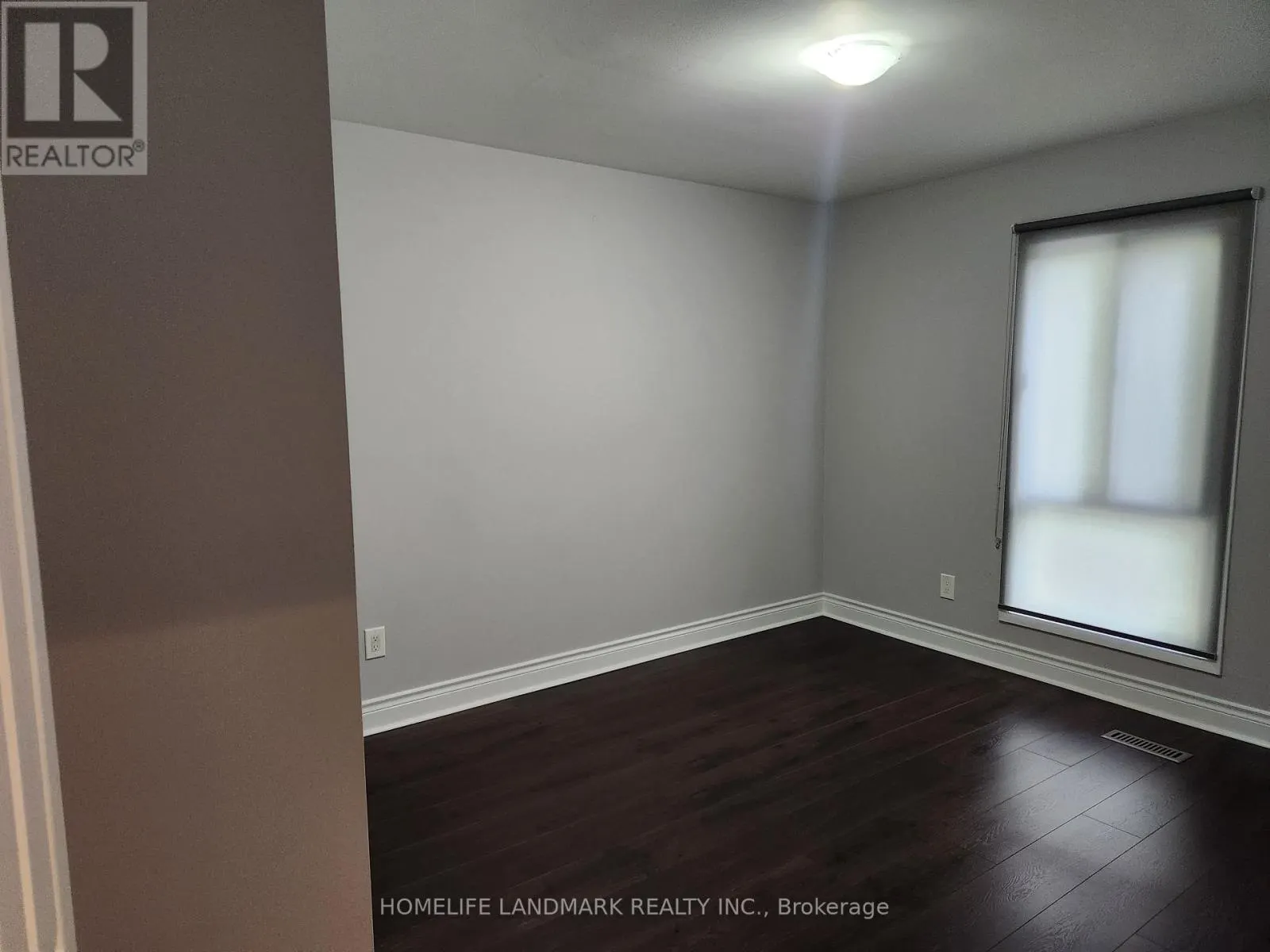 104 - 7 POPLAR CRESCENT