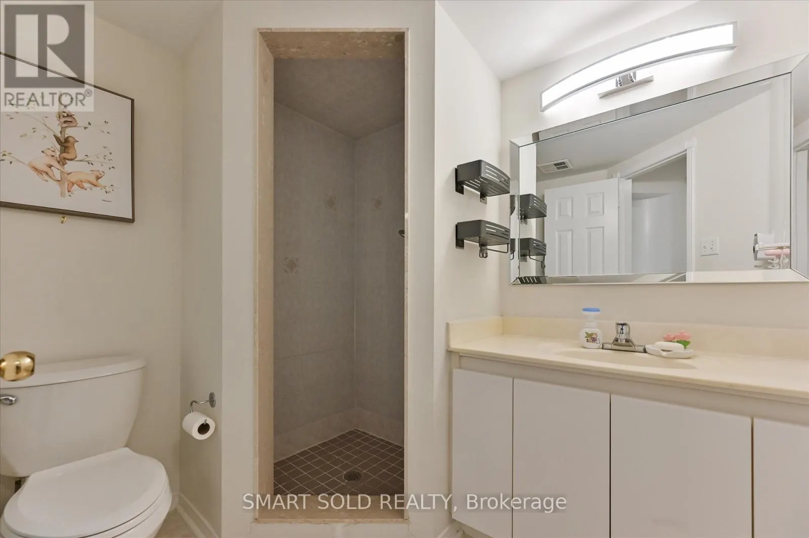152 - 18 CLARK AVENUE W