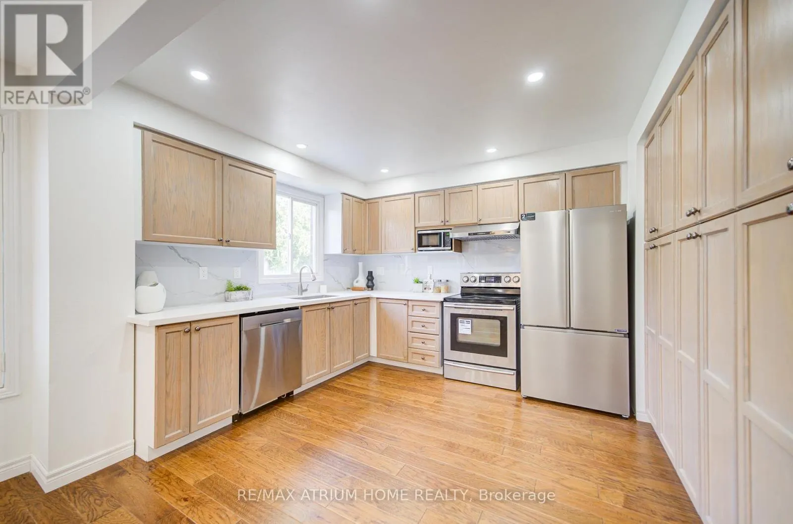 70 MILLCROFT WAY